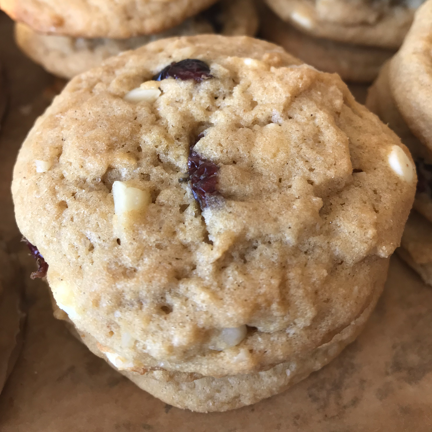 Cranberry Macadamia w/ White Chocolate (1 Dozen)
